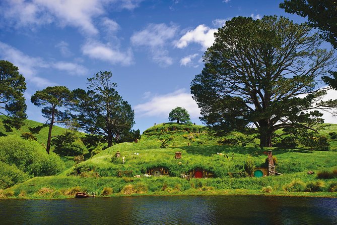 Hobbiton Movie Set day tour From Auckland - Should you book it? My quick decision checklist