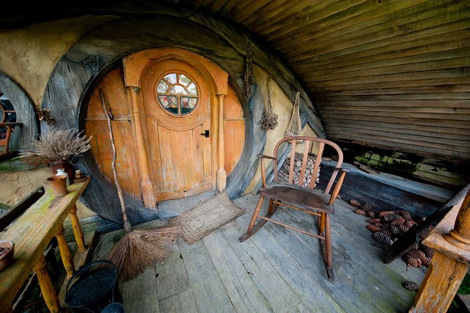 Hobbiton Movie Set day tour From Auckland - Hobbiton Movie Set: your 2-hour guided walk through the movies