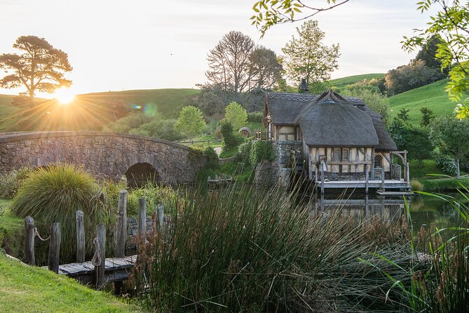 Hobbiton Movie Set Experience: Private Tour From Auckland - Guide quality: why Marty’s humor and NZ stories make the drive worth it