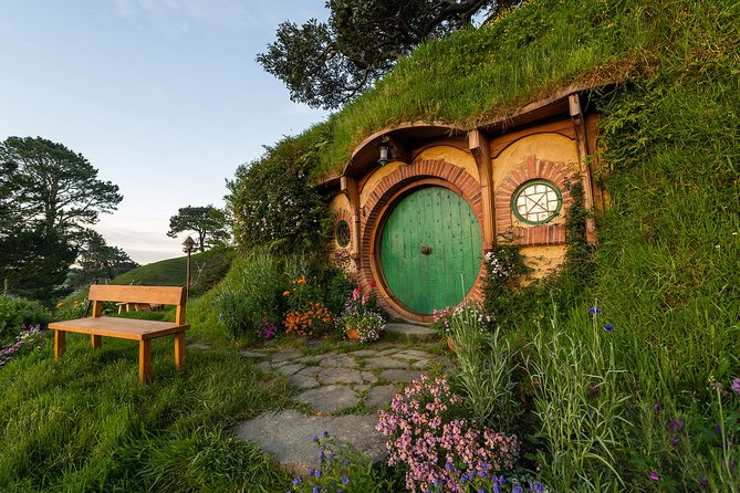 Hobbiton Movie Set Experience: Private Tour From Auckland - The Hobbiton 2-hour guided walk, plus Green Dragon time