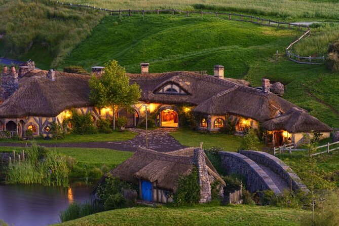 Hobbiton Movie Set Guided Tour small group from Auckland - Auckland Central pickup: less stress, more time to enjoy