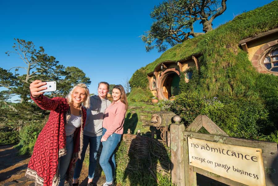 Hobbiton Movie Set: Guided Tour Ticket - Photos, Group Size, and Staying in Control of Your Time