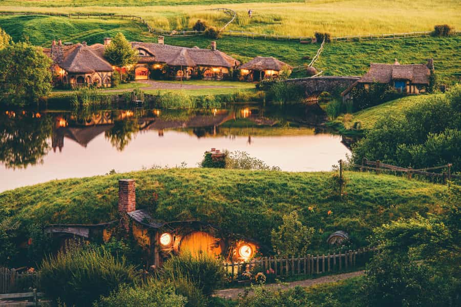 Hobbiton Movie Set: Guided Tour Ticket - Weather, Footwear, and Uneven Terrain You Can Expect