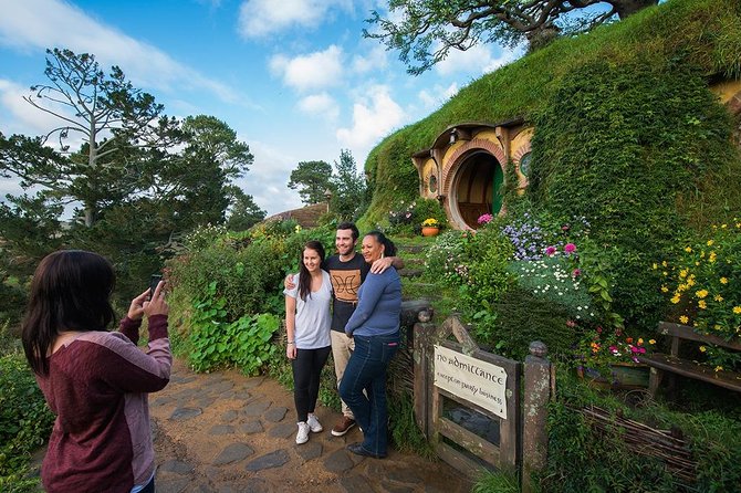 Hobbiton Movie Set Small Group Tour from Auckland - Key things to love about this Hobbiton tour