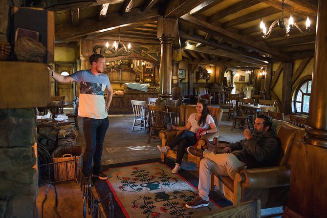 Hobbiton Movie Set Small Group Tour from Auckland - From central Auckland to Matamata: the drive that sets the tone