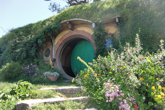 Hobbiton Movie Set Tour from Auckland - Hunua Ranges Regional Park and Hunua Falls: The Return Trip Payoff