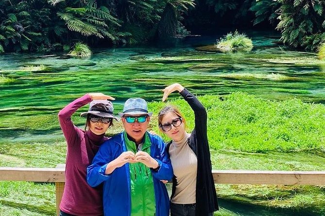 Hobbiton Movie Set tour & Glowworm Cave day tour - What to Pack and How to Handle a 12-Hour Day Without Getting Worn Out