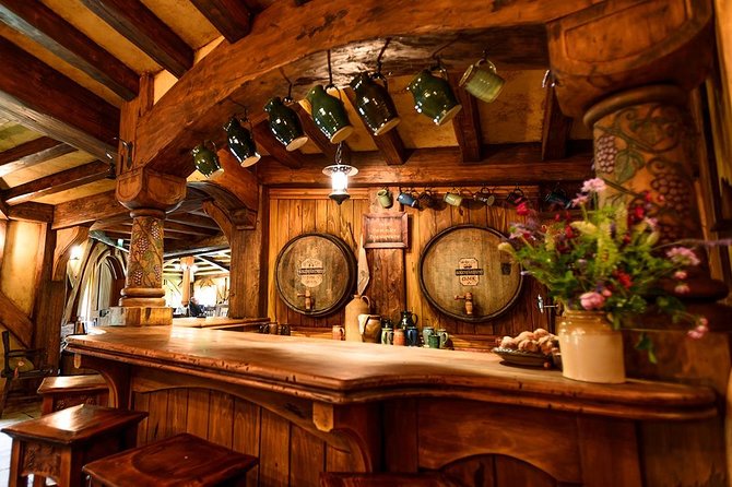 Hobbiton & Rotorua including Wai-O-Tapu - Small Group Tour from Auckland - Hobbiton Movie Set: guided storytelling, real Shire details, and the Green Dragon drink