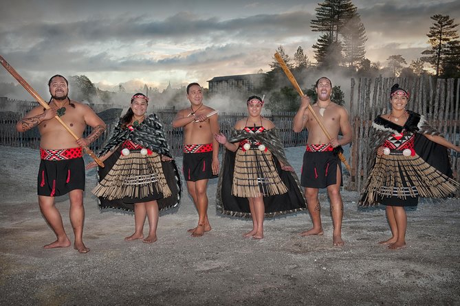 Hobbiton & Rotorua Living Māori Village Private Tour Ex-Auckland - The Human Side: Guides Make These Long Days Work