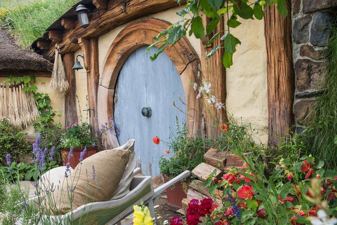 Hobbiton & Rotorua Māori Village with Lunch from Auckland - Practical tips for a smooth 11 to 12 hour day