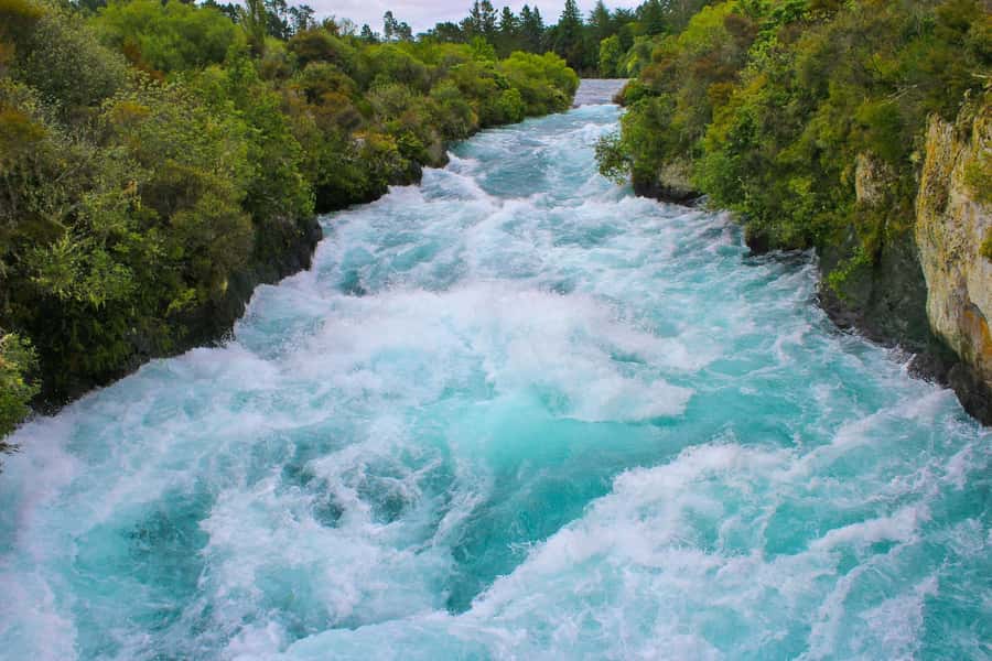 Hobbiton, Waitomo, Rotorua & Taupo 2-Day Tour from Auckland - Taupo and Huka Falls: a lunch break plus scenic time
