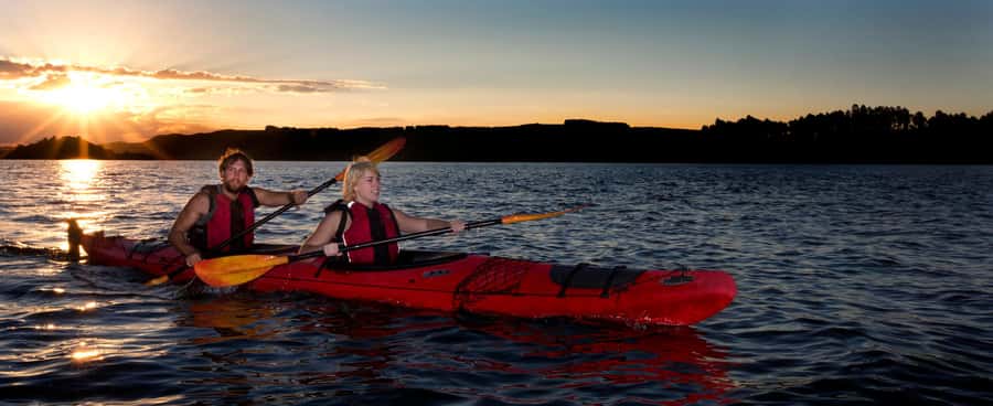 Hot Pools Kayak & Evening Barbecue - Why Lake Rotoiti and Manupirua Hot Pools feel like a matched set