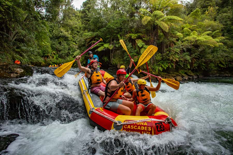Kaituna River and Tutea Falls Whitewater Rafting - The 14 Rapids and the Tutea Falls Moment