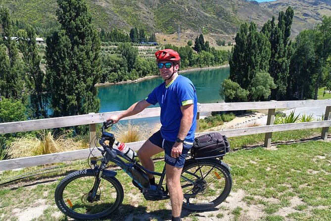 Lake Dunstan Cycleway Bike Rental And Return Shuttle - E-Bike Setup That Makes 42 km Feel Like a Win