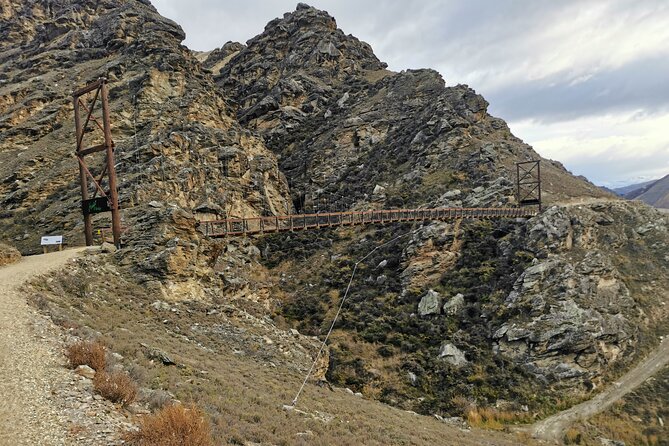 Lake Dunstan Cycleway with E-Bike hire and Shuttle service - Central Otago views and the exposed feel: comfort tips that matter