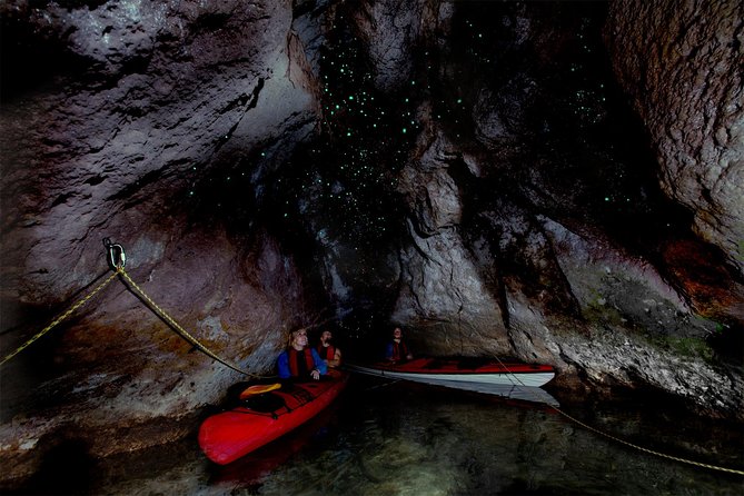 Lake Rotoiti Evening Kayak Tour including Hot Springs, Glowworm Caves and BBQ Dinner - Why Lake Rotoiti After 3:30 pm Feels Worth the Trip