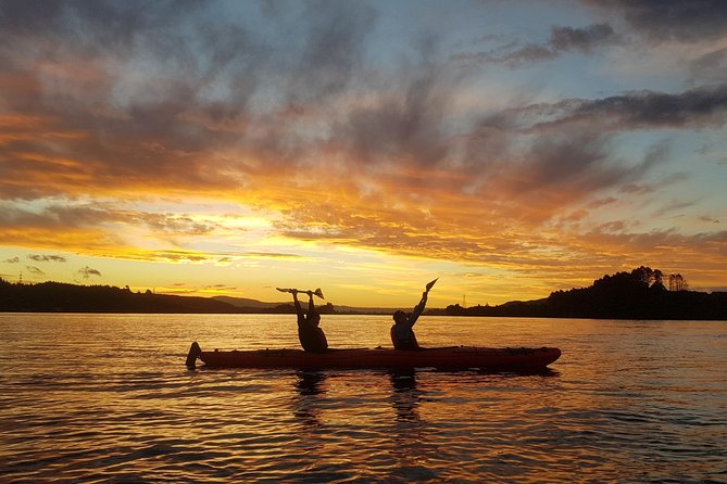 Lake Rotoiti Evening Kayak Tour including Hot Springs, Glowworm Caves and BBQ Dinner - The Hot Pools Stop: Why This Break Works So Well