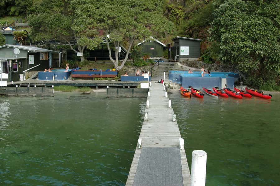 Lake Rotoiti & Hot Pools Guided Kayak - Kayaking across Lake Rotoiti to Manupirua Springs Hot Pools