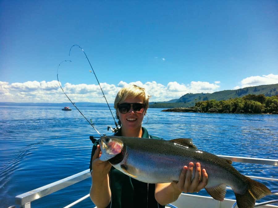 Lake Taupo: Maori Rock Carvings 10.30 AM 1.5-Hour Cruise - Live guide commentary: the difference between seeing and understanding