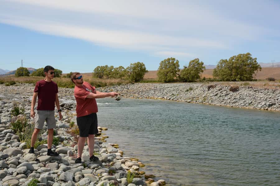 Lake Tekapo Fishing Tour - Meeting at Kiwi Treasures, then getting to the canal without fuss