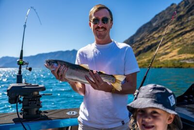Lake Wānaka: 3 hour Fishing Adventure by Boat