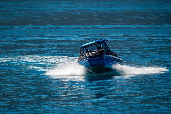 Lake Wānaka: 3 hour Fishing Adventure by Boat - Boat comfort, safety, and what you’ll notice most