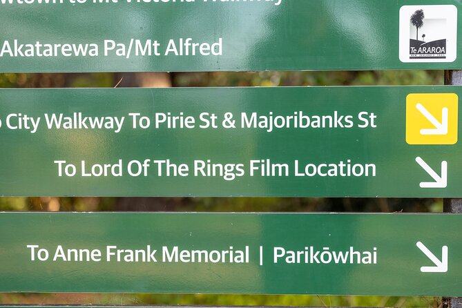Lord of the Rings 1/2 day Tour to rule them all incl. Weta Tour - The Weta Cave Experience: Movie Effects in the Most Hands-On Way