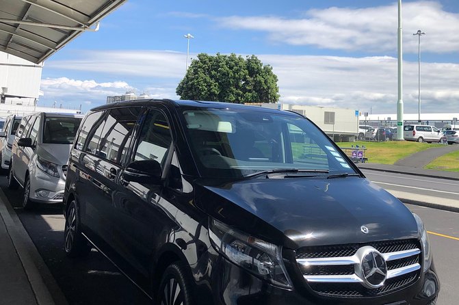 Luxury Airport transfers in Auckland - Baggage limits and vehicle fit, especially if you are a small group