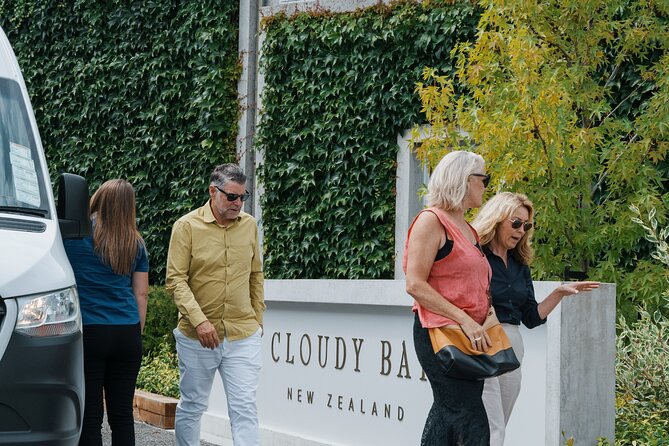 Marlborough Afternoon Wine Tour with Tastings - Stop 1 in Marlborough wine country, then the tasting shift