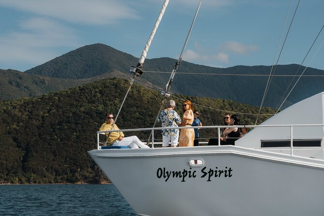 Marlborough Icons Tour - Wine tasting + Cruise - From pickup to vineyards: where the day really starts