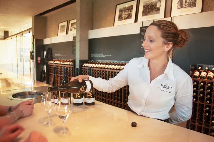 Marlborough: Wineries Visit with Tastings and 2-Course Lunch - Should you book this Marlborough wineries visit?