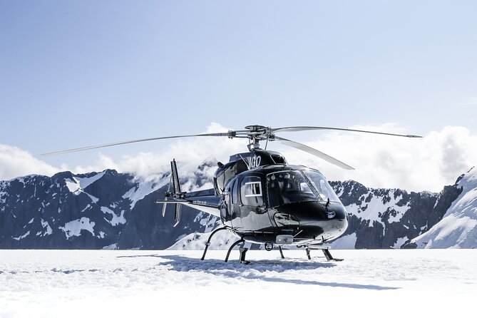 Milford and Fiordland Highlights Tour by Helicopter from Queenstown - Stop for a landing on a remote beach: photos plus real quiet