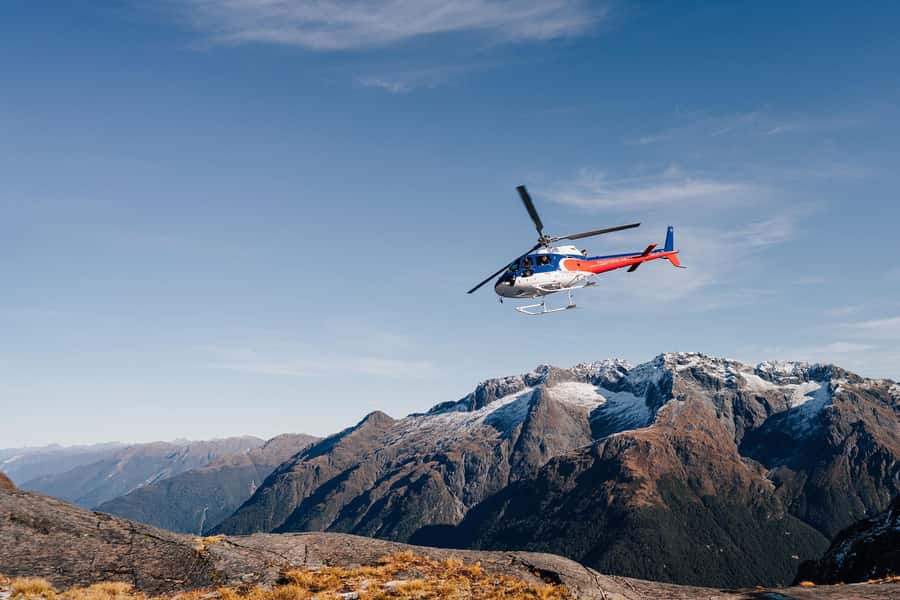 Milford Sound: 1.5-Hour Helicopter Tour with Two Landings - Photo stops and why timing matters from the air