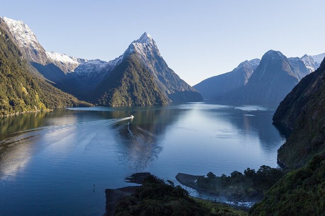 Milford Sound Business Class from Queenstown Cruise Lunch - Milford Sound Business Class, what makes it feel different