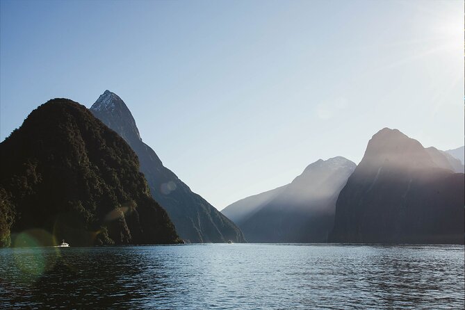 Milford Sound Business Class from Queenstown Cruise Lunch - Return to Queenstown, timing, and the optional flight upgrade
