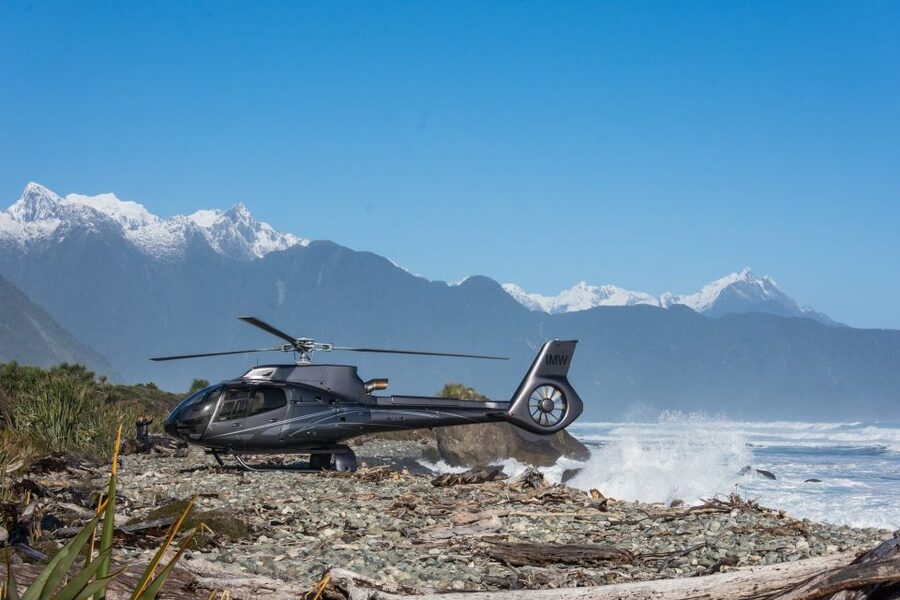 Milford Sound Extended Helicopter Flight & 3 Landings - Third stop on the way back: glacier or alpine landing
