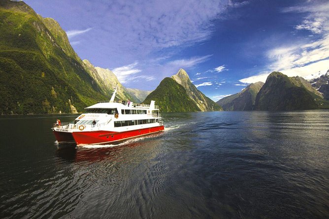Milford Sound Flight and Cruise ex Queenstown - How this tour saves you from the long Milford grind