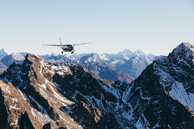Milford Sound Fly-Cruise-Fly Tour from Queenstown - Queenstown flight: the Southern Alps view show (and what to watch for)
