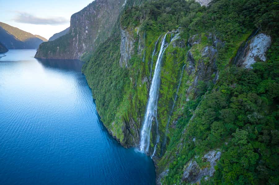 Milford Sound: Helicopter Flight with Glacier Landing - Pilot Commentary and Headsets Make the Flight Feel Personal