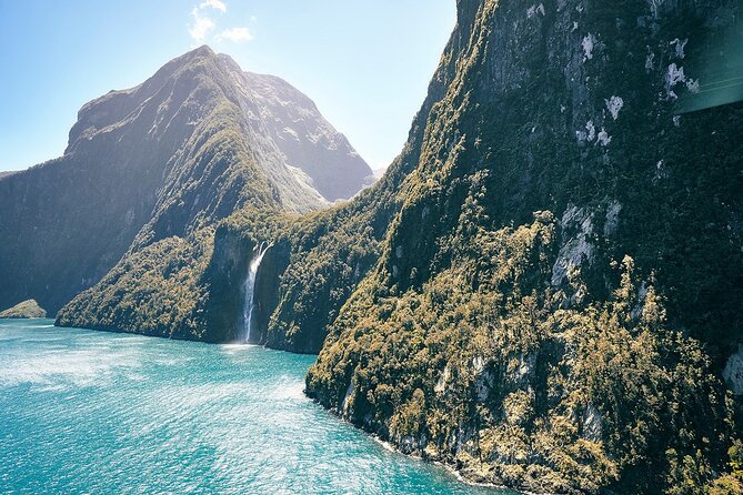 Milford Sound Luxury Lunch Cruise onboard The Fiordland Jewel - Weather, comfort, and what to pack for a 2-hour cruise