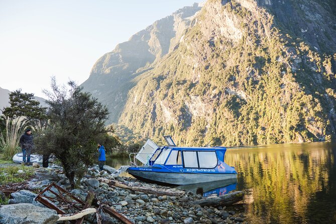 Milford Sound Nature Cruise and Self-Guided Scenic Track Walk - Deepwater Basin and the 10-minute water-taxi link