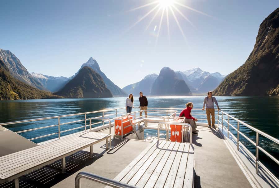 Milford Sound: Nature Cruise - Grand Views & Optional Lunch - Outdoor deck vs inside cabins: how to choose your best spot