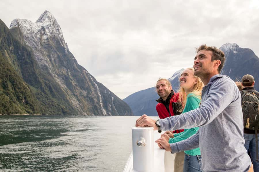 Milford Sound: Nature Cruise - Grand Views & Optional Lunch - Stirling Falls and rainy weather: yes, it can be better