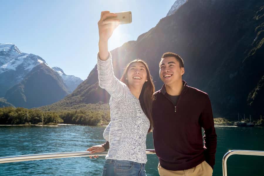 Milford Sound: Nature Cruise & Milford Track Walk - Your Timing Choice: 9:00am Walk First or 10:30am Cruise First