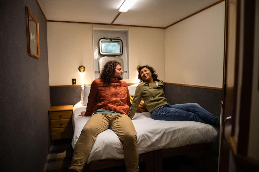 Milford Sound: Overnight Cruise with Water Activities - Getting to Milford Sound and finding RealNZ fast