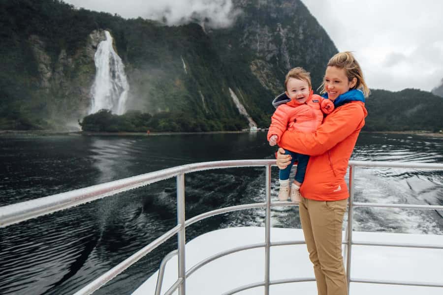 Milford Sound: Waterfalls, Wildlife, and Rainforest Cruise - Cafe/bar and mini bar: stay comfortable without leaving the boat