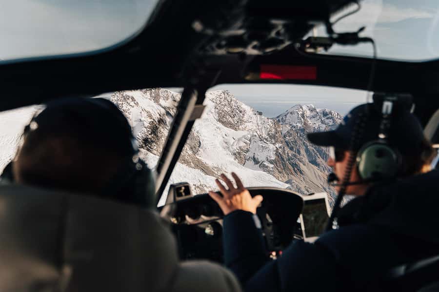 Mount Cook: 25-Minute Alpine Vista Helicopter Flight - Safety briefing and small group comfort, the difference between thrill and chaos
