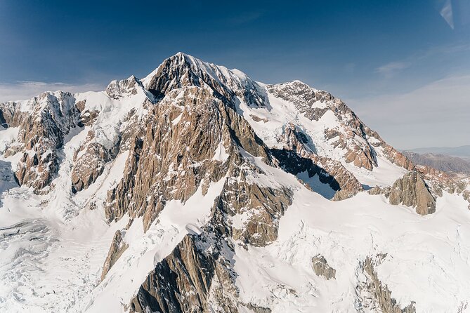Mount Cook Alpine Explorer Helicopter Flight with Alpine Landing - The return over the Tasman Valley and Lake Pukaki