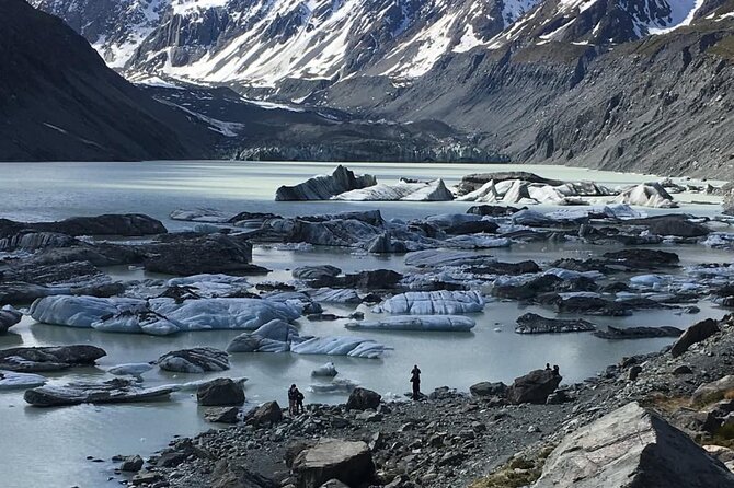 Mount Cook & Lake Tekapo the Ultimate combo from Queenstown - Private transport and a guide who keeps things moving