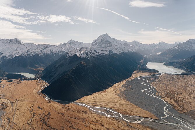 Mount Cook Scenic 35 Minute Helicopter Flight - Meeting point at Aoraki/Mount Cook: arrive ready to move